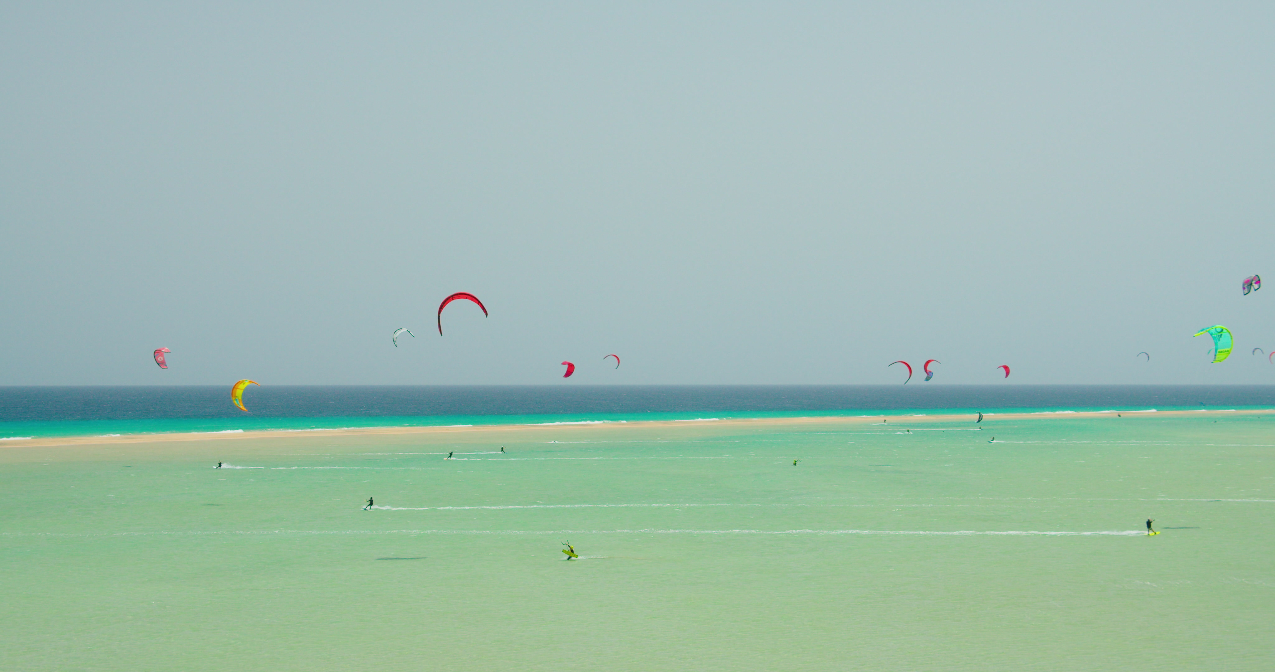 Advanced kitesurfing in the waves of Fuerteventura